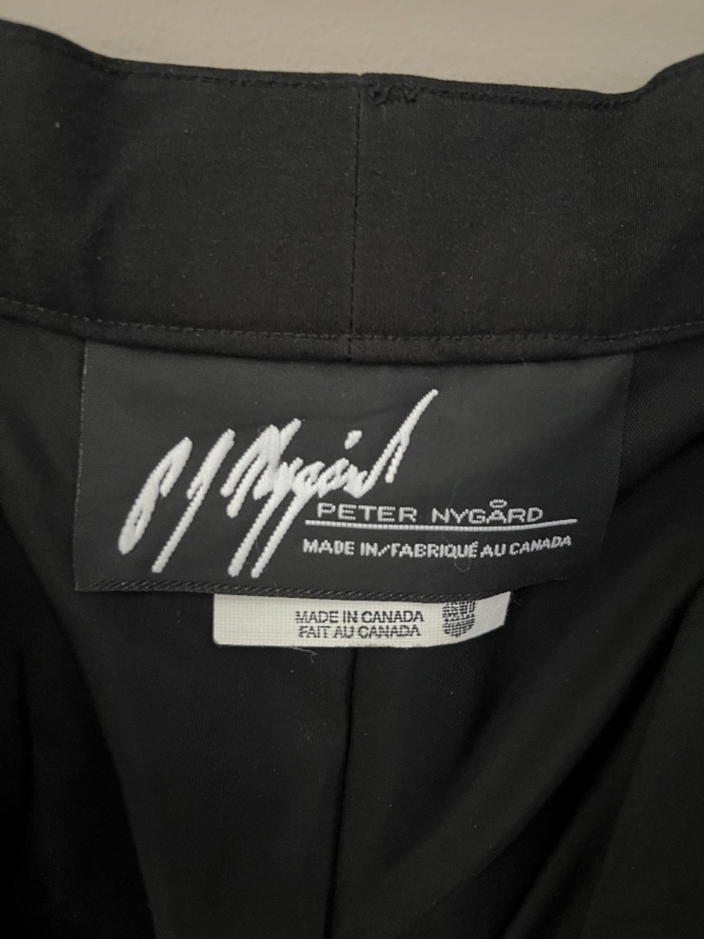 Vintage, Peter Nygard black silk pants. Pleated front, excellent condition. 10